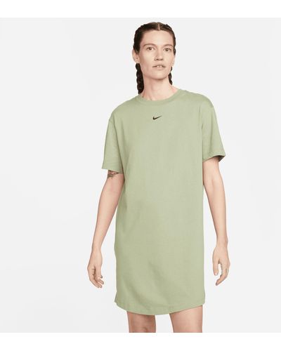 Nike Sommerkleid ESSENTIAL WOMEN'S SHORT-SLEEVE DRESS - Grün