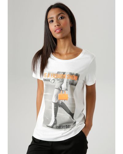 Aniston SELECTED T-Shirt mit topmodischem Print "every day is a fashion show"- NEUE KOLLEKTION - Weiß