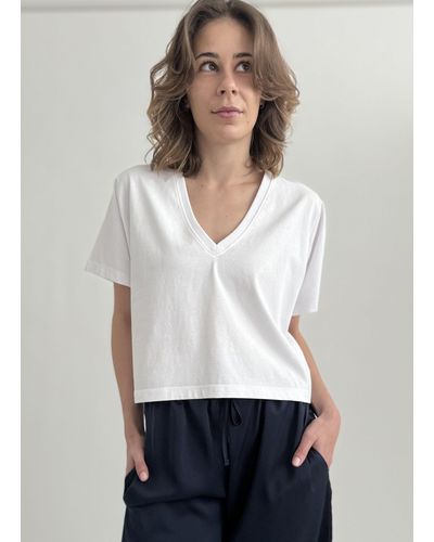 Zuckerwatte V-Shirt kurze modische Form, aus 100% Baumwolle - Weiß