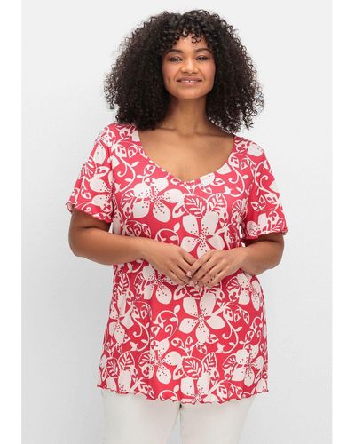 Sheego T-Shirt Große Größen mit Blumendruck und V-Ausschnitt - Rot