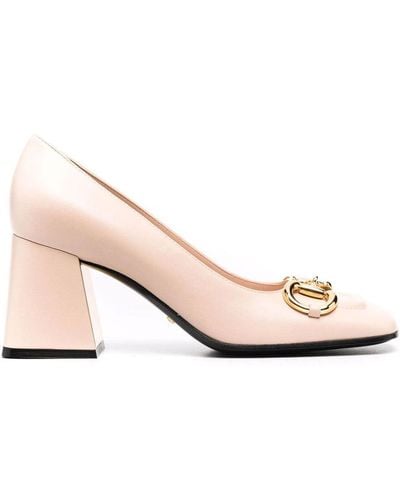 Gucci Zapatos de tacón medio con detalle Horsebit - Rosa
