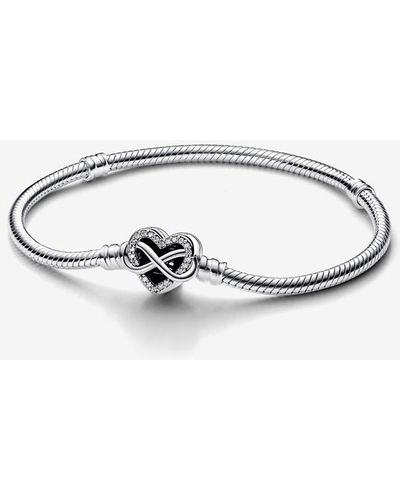 PANDORA Moments Sprankelende Snake Chain Armband Met Hartsluiting - Metallic