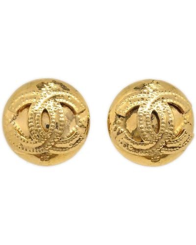 Chanel 1994 Quilted Cc Button Earrings Gold Small - Metallic
