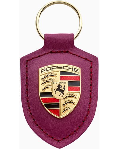Porsche Design Schlüsselanhänger Wappen "Driven by Dreams" – 75Y - Pink