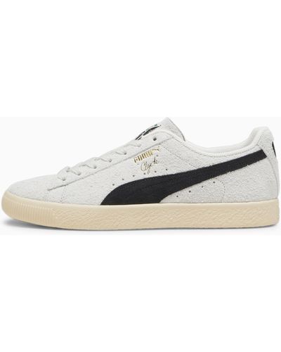 PUMA Clyde Hairy Suede Sneakers - Wit