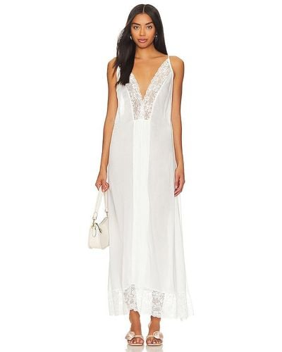 Indah Penny Maxi Dress - White