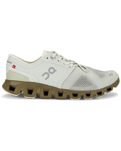 On Shoes Cloud X 3 Sneaker - ホワイト