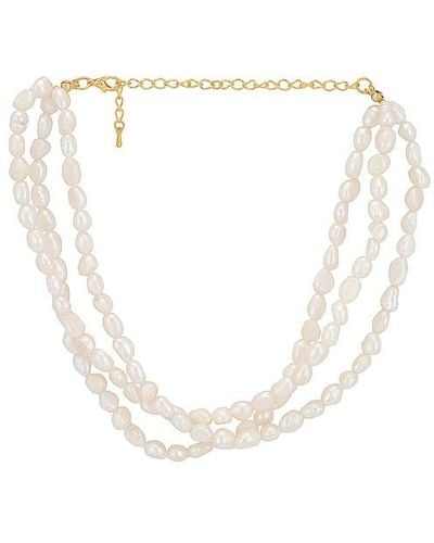 petit moments Bloom Necklace - White