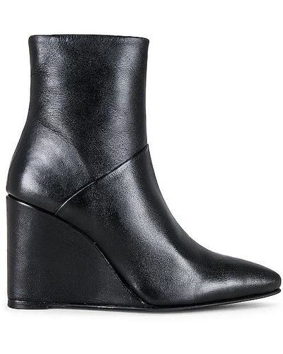 Seychelles Only Girl Bootie - Black