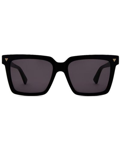 Bottega Veneta Triangle Stud Square Sunglasses - ブラック