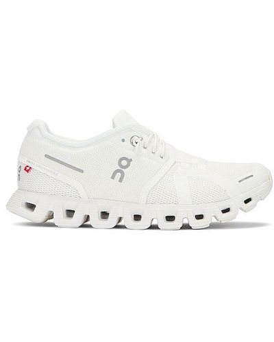 On Shoes Cloud Sneaker - White