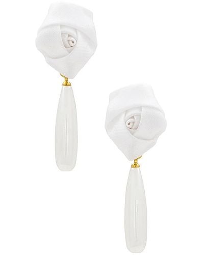 petit moments Rosette Pearl Pendant Earrings - White