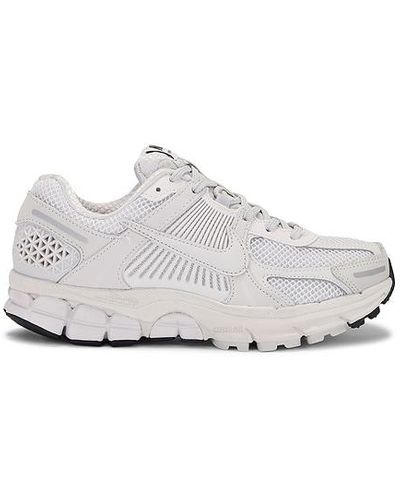 Nike Zoom Vomero 5 Sneaker - White