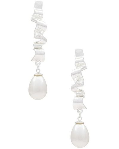 Casa Clara Oracle Earrings - White