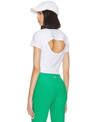 Beyond Yoga Featherweight Cropped Open Back Tee - Green
