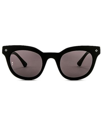 Wonderland Perris Sunglasses - Black
