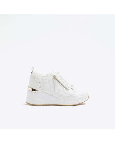 River Island Wide Fit Quilted Zip Wedge Trainer - White