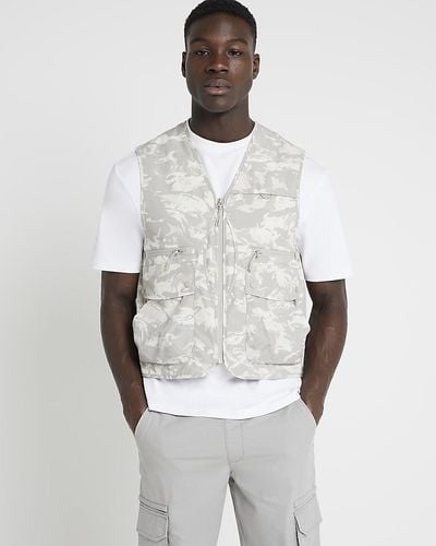 River Island Grey Regular Fit Camo Utility Gilet - White