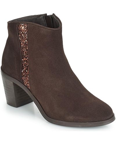 André Terra Low Ankle Boots - Brown