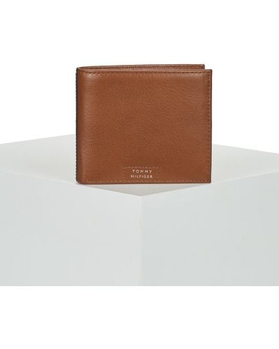 Brown tommy hilfiger purse 2025