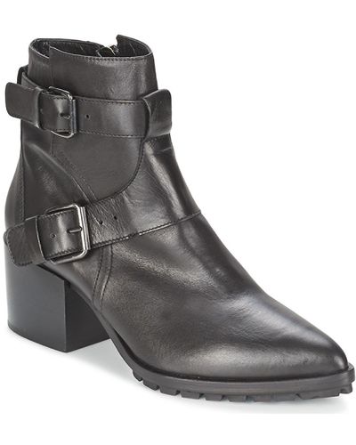 Strategia Fucile Women's Low Ankle Boots In Black