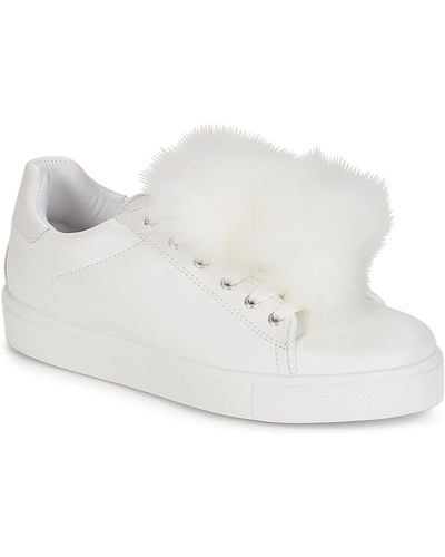 André Pompon Shoes (trainers) - White