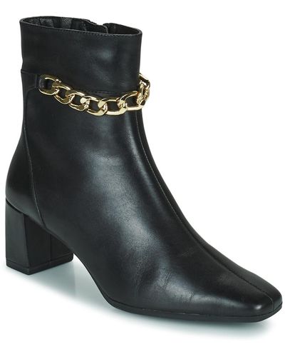 Caprice 25317 Low Ankle Boots - Black