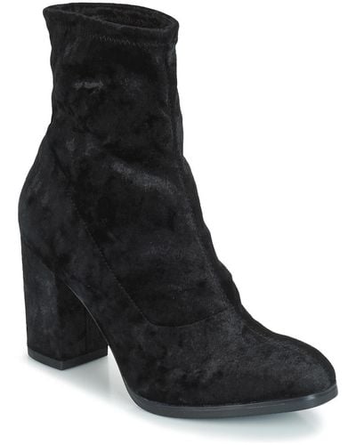 Caprice Low Ankle Boots - Black