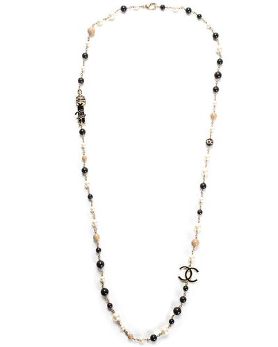 Chanel Silver-tone Coco Faux Pearl Cc Necklace in Metallic