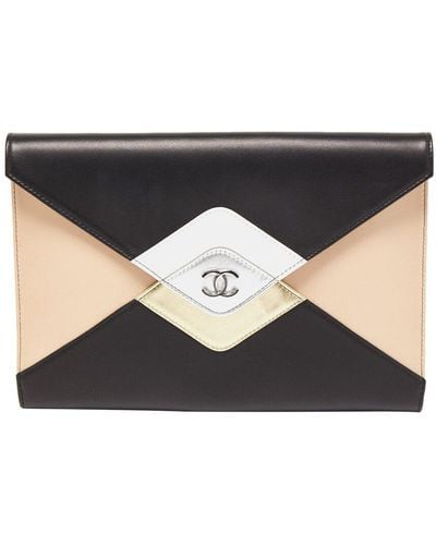 Chanel Leather Cc Clutch (Authentic Pre-Owned) - Black