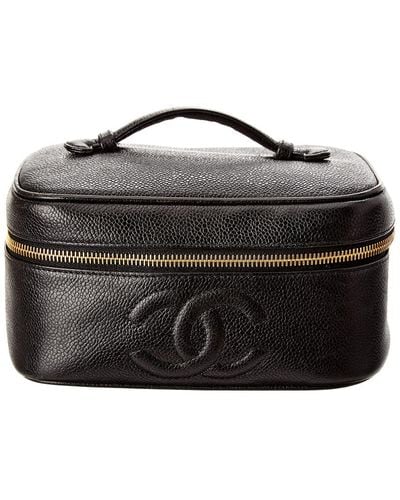 Optage Apparatet Bekendtgørelse Women's Chanel Makeup bags and cosmetic cases from $150 | Lyst