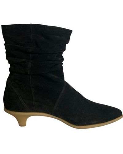 BCBGMAXAZRIA Black Comfortable Leather Boots