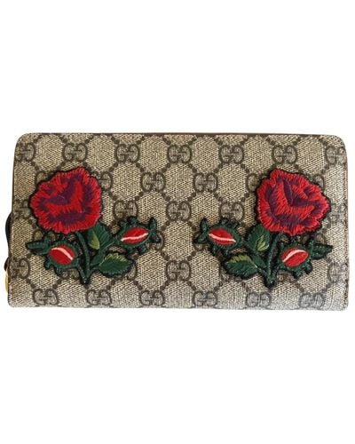 Gucci GG Supreme Monogram Embroidered Floral Zip Around Wallet - White