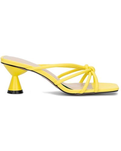 TORGEIS Cultivar Knotted Strappy Sandals - Yellow