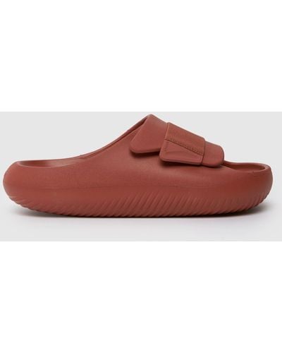 Crocs™ Mellow Luxe Recovery Slide Sandals In - Red