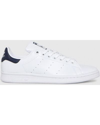 adidas Stan Smith Primegreen Trainers In White & Navy