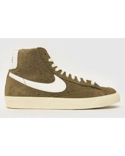 Nike Blazer Mid 77 Trainers In - Brown
