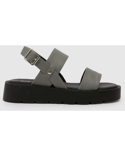 Schuh Tayla Chunky Sandals In - Black