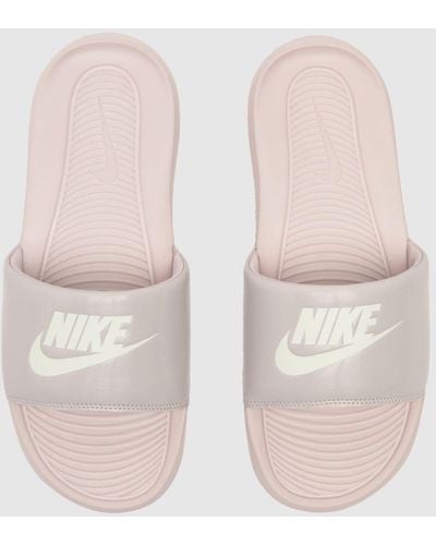 Nike Victori One Sandals In - Pink