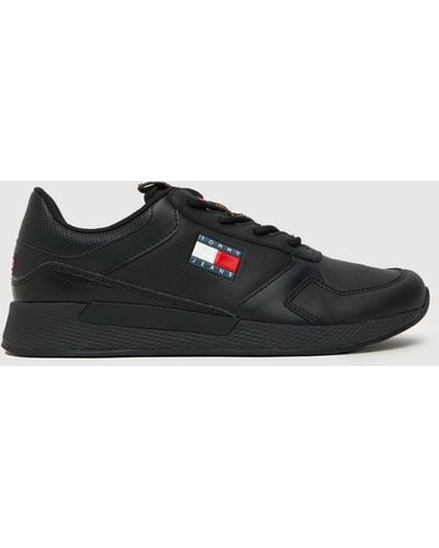 Tommy Hilfiger Essential Badge Flexi Runner Trainers In - Black