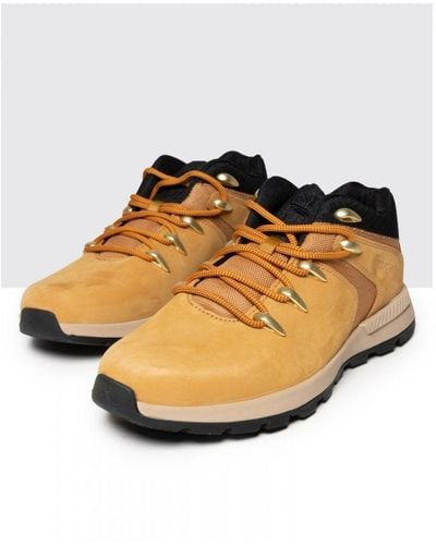 Timberland Men's Sprint Trekker Low Lace Boots In Wheat - Wit