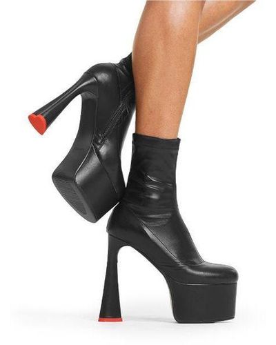 LAMODA Ankle Boots Addicted Round Toe Platform Heels With Zipper - White