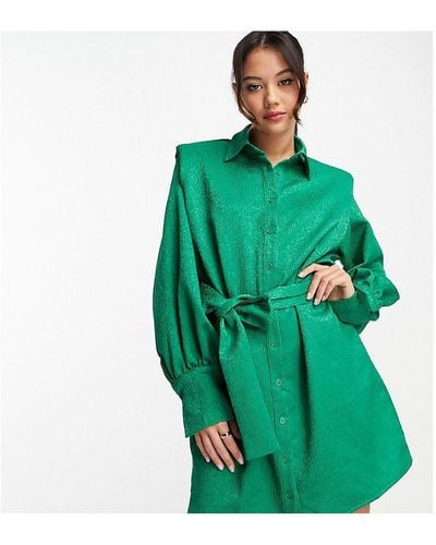 In The Style Exclusive Satin Printed Shirt Dress With Belt Detail - Green