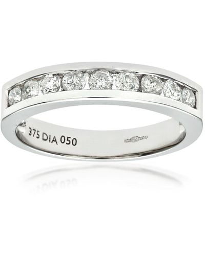 DIAMANT L'ÉTERNEL 9ct Witgouden Diamanten Kanaalset Eeuwigheid Ring - Metallic