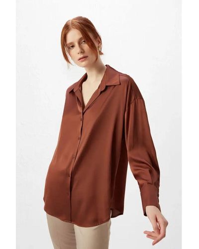 GUSTO Relaxed Fit Satin Shirt - Red
