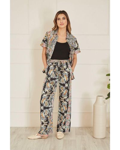 Yumi' Black Paisley Print Relaxed Fit Trousers Viscose - Natural