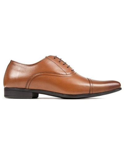 Red tape formal shoes online sale 2025