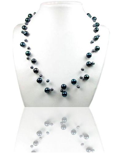 Blue Pearls Ketting Met 3 Rijen Witte Of Zwarte Zoetwaterparels En Een Zilveren Sluiting