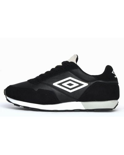 Umbro best sale shoes black