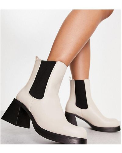 TOPSHOP Wide Fit Bay Square Toe Heeled Chelsea Boot - White